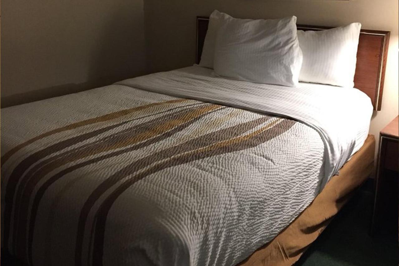 Norwood Inn & Suites Indianapolis East Post Drive Esterno foto